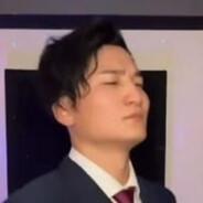 𝘙𝘦𝘷𝘪𝘦𝘸's - Steam avatar
